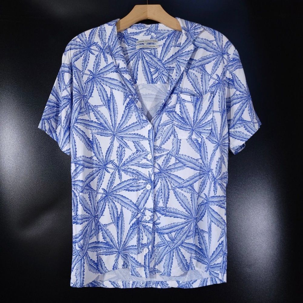 Mary Jane Button Down Shirt Blue Floral Pocket Front Collared Shirt Small